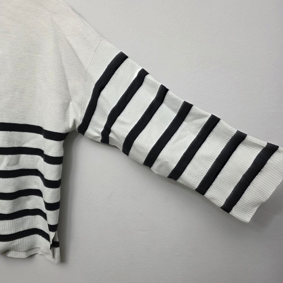 Abercrombie & Fitch Striped Sweater XL Cream Black Crew Neck Pullover - Picture 5 of 8